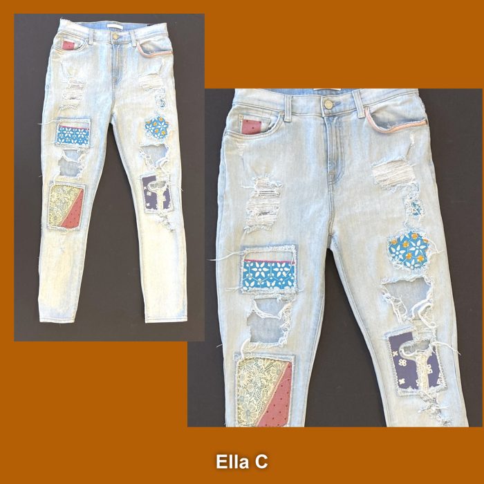 Jeans with embroidery.